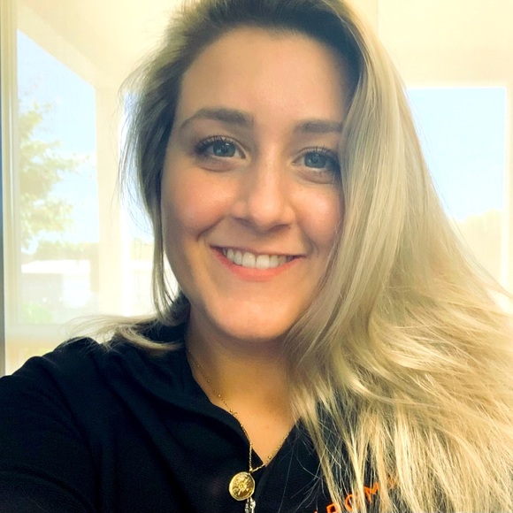 Meet your Posher, Alaina - Picture 1 of 1